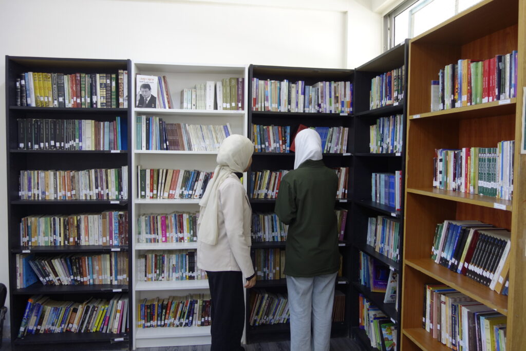 Book landing DSC5155 1024x683